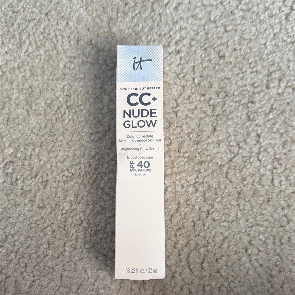 IT Cosmetics CC+ Nude Glow Skin Tint - Light Beige